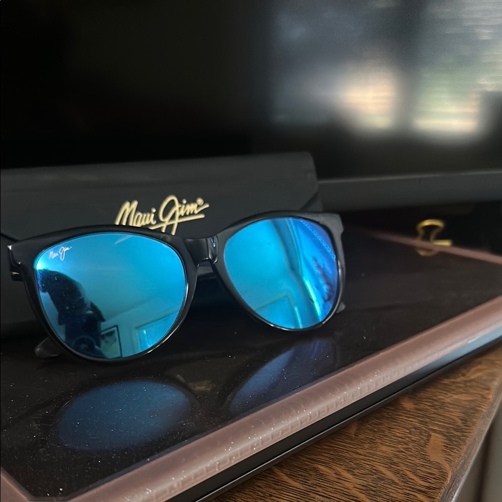 Maui Jim Black Sunglasses with Blue Lenses